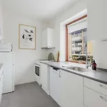 Expat Stylish Long Term Flat * Søborg