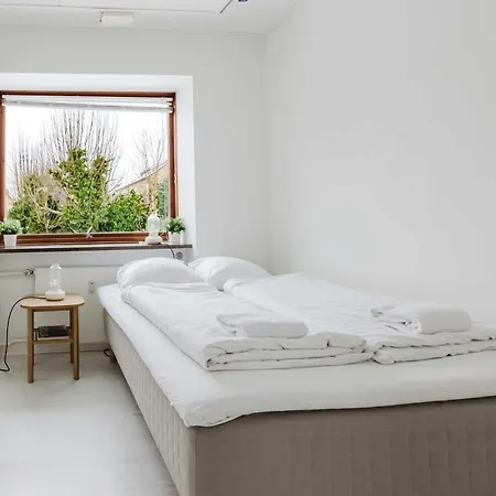 Апартаменты Expat Stylish Long Term Flat *