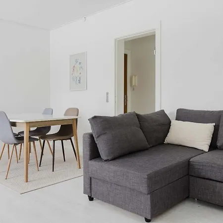 Апартаменты Expat Stylish Long Term Flat Сёборг